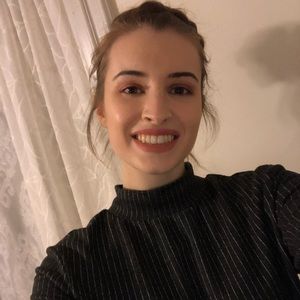 Meet your Posher, Corinne